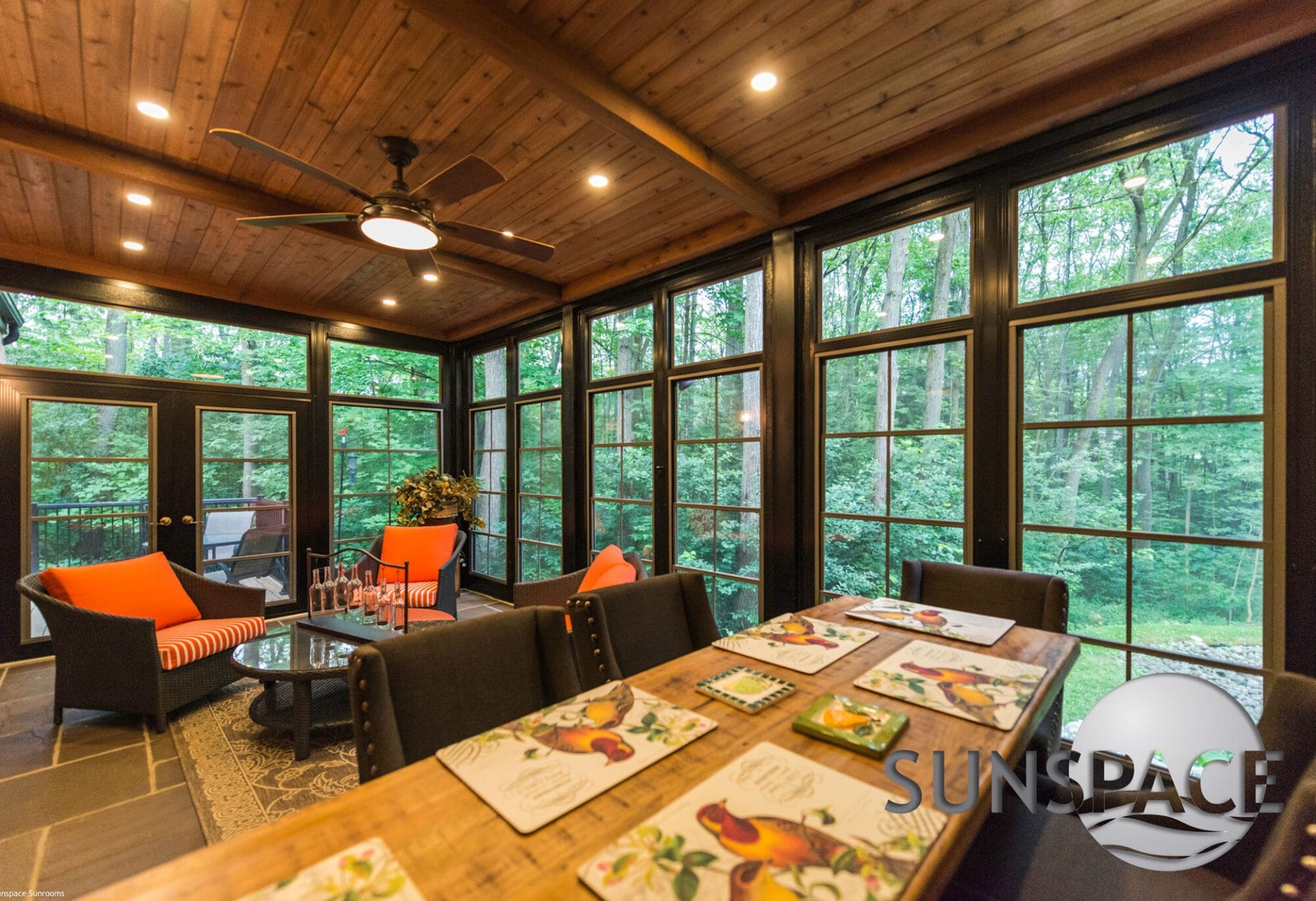 The Perfect Entertainment Space - Tropical Sunrooms